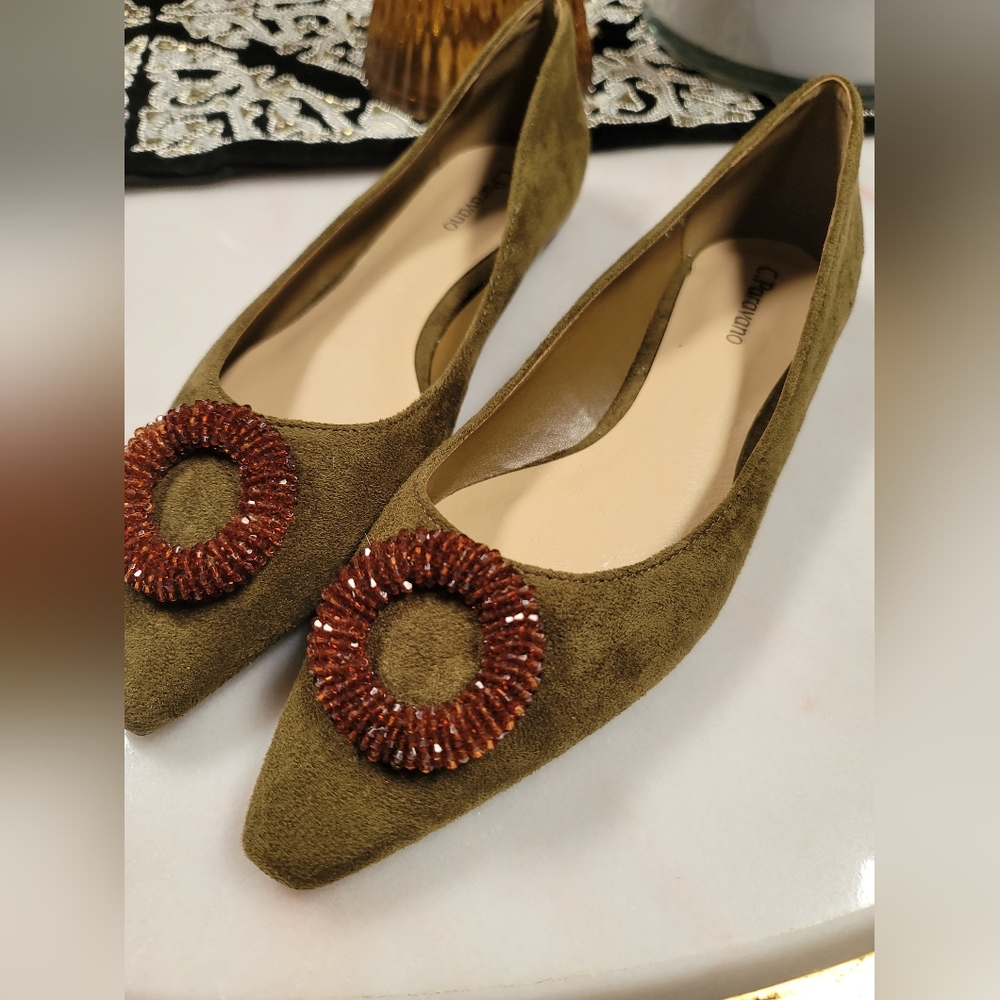 Sold Shoes - Picture 2 of 8